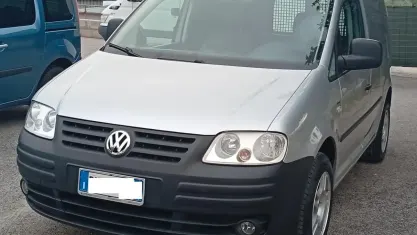 Usata VW Caddy 105 CV (77 kW) 2007 Grigio Monovolume