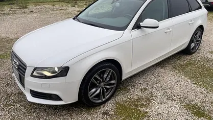 Usata 2011 Audi A4 Tre volumi | 4500 € (Super prezzo)