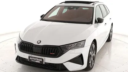 Usata 2024 Skoda Octavia RS Station wagon | 42.800 €
