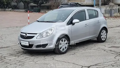Grigio Usata 2008 Opel Corsa Club Tre volumi | 3300 € (Buon prezzo)