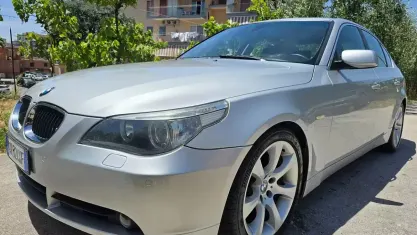 Usata BMW 530 Comfort Edition 218 CV (160 kW) 2004 Grigio Berlina