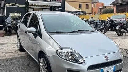 Usata Fiat Punto Lounge 95 CV (69 kW) 2017 Utilitaria