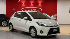 Usata 2014 Toyota Yaris Hybrid Lounge Tre volumi | 8790 € (Buon prezzo)