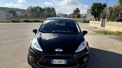Other Usata 2010 Ford Fiesta Titanium Tre volumi | 3500 € (Buon prezzo)