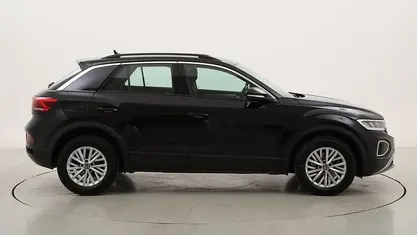 Usata VW T-Roc Life 150 CV (110 kW) 2023 SUV