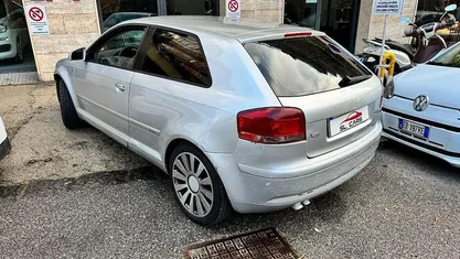 Grigio Usata 2004 Audi A3 Ambition Tre volumi | 1990 € (Super prezzo)