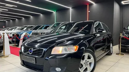 Usata Volvo V50 R-Design 115 CV (84 kW) 2012 Nero Station wagon