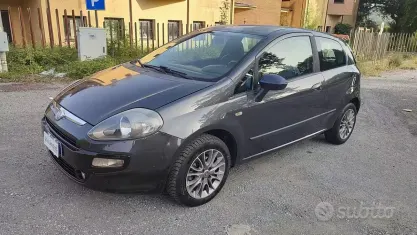 Usata Fiat Punto Evo Dynamic 69 CV (50 kW) 2011 Nero Utilitaria