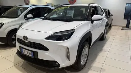 Second-hand Toyota Yaris Cross Active 116 CP (85 kW) 2025 Alb SUV