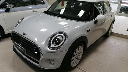 Usata Mini Cooper D 116 CV (85 kW) 2019 Utilitaria