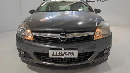 Usata Opel Astra GTC Cosmo 125 CV (91 kW) 2008 Berlina