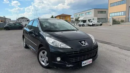 Usata Peugeot 207 68 CV (50 kW) 2011 Nero Berlina