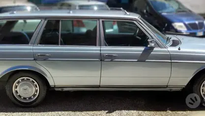Usata Mercedes E200 109 CV (80 kW) 1983 Bluazzurro Station wagon
