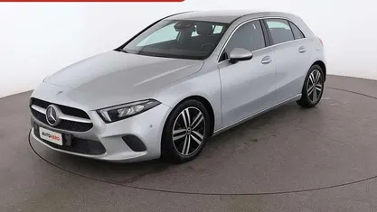 Usata Mercedes A180 116 CV (85 kW) 2022 Argento Berlina