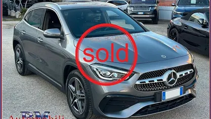 Usata Mercedes GLA200 Premium 150 CV (110 kW) 2020 Grigio SUV
