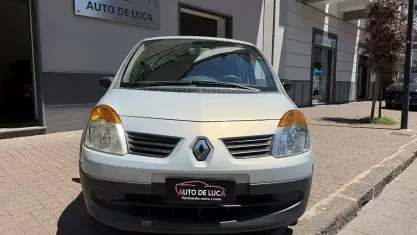 Usata Renault Modus Dynamique 75 CV (55 kW) 2007 Grigio Monovolume