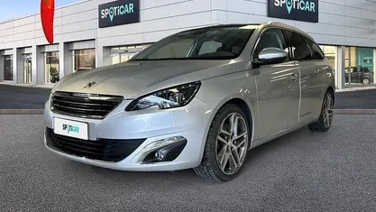 Grigio Usata 2016 Peugeot 308 Allure Tre volumi | 10.950 € (Ottimo prezzo)