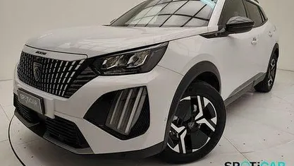 Usata Peugeot e-2008 Allure 114 kW (156 CV) 2023 Bianco SUV