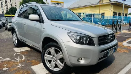 Grigio Usata 2009 Toyota RAV4 Luxury SUV | 5790 € (Buon prezzo)