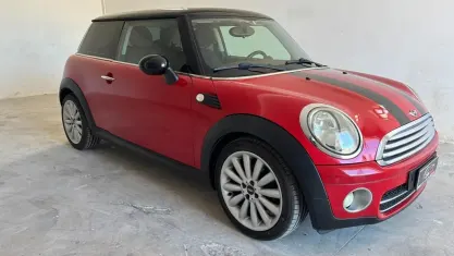 Usata Mini Cooper D 109 CV (80 kW) 2008 Rosso Utilitaria