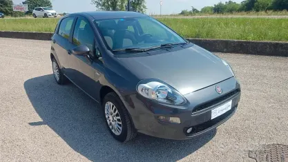 Usata Fiat Punto Lounge 70 CV (51 kW) 2014 Grigio Utilitaria