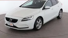 Bianco Usata 2018 Volvo V40 Momentum Tre volumi | 12.799 € (Buon prezzo)