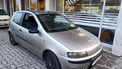 Usata Fiat Punto 80 CV (58 kW) 2001 Nero Utilitaria