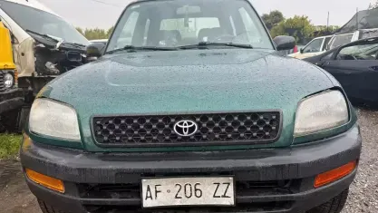 Usata Toyota RAV4 129 CV (94 kW) 1996 Verde SUV