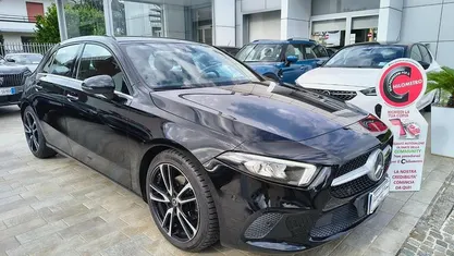 Nero Usata 2020 Mercedes A180 Business Tre volumi | 23.950 € (Buon prezzo)