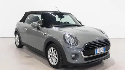 Usata Mini Cooper D Cabriolet 116 CV (85 kW) 2017 Cabrio