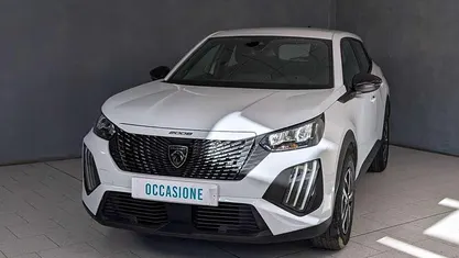 Other Usata 2023 Peugeot 2008 Active SUV | 15.890 € (Buon prezzo)