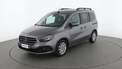 Gebraucht Mercedes T180 Progressive 116 PS (85 kW) 2025 Grau Van / Kleinbus