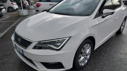 Usata Seat Leon Style 131 CV (96 kW) 2020 Bianco Berlina
