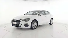 Bianco ibis Usata 2022 Audi A3 Sportback Business Tre volumi | 26.900 € (Ottimo prezzo)
