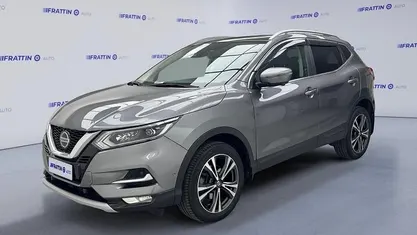 Usata Nissan Qashqai N-Connecta 140 CV (102 kW) 2021 Gray SUV
