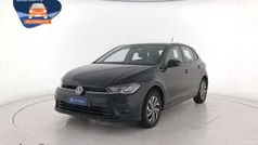 Deep black perlato Usata 2023 VW Polo Life Tre volumi | 17.500 € (Buon prezzo)