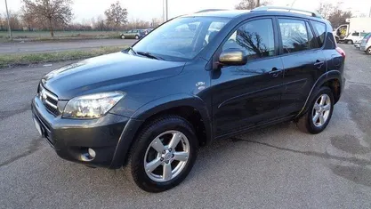 Usata 2009 Toyota RAV4 Plus SUV | 8700 € (Buon prezzo)