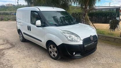 Usata Fiat Doblò Active 101 CV (74 kW) 2014 Bianco Monovolume