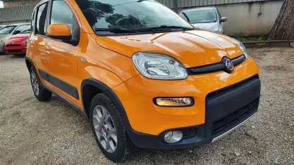 Usata Fiat Panda Trekking 85 CV (62 kW) 2014 Arancione Utilitaria