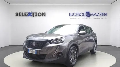 Grigio Usata 2021 Peugeot 2008 Active SUV | 18.200 € (Buon prezzo)