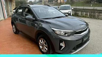 Grigio Usata 2022 Kia Stonic Urban SUV | 12.000 € (Ottimo prezzo)