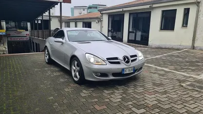 Usata Mercedes SLK200 163 CV (119 kW) 2006 Argento Cabrio