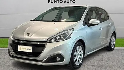 Argento Usata 2015 Peugeot 208 Active Due volumi | 10.500 € (Molto cara)