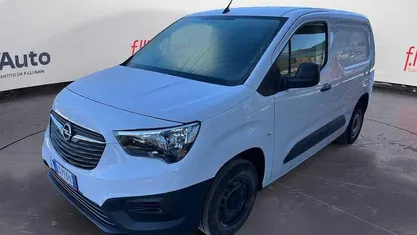Bianco Usata 2024 Opel Combo S Monovolume | 17.450 € (Buon prezzo)