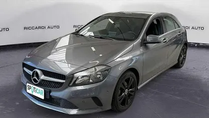 Usata Mercedes A180 Business 109 CV (80 kW) 2017 Utilitaria
