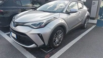 Usata Toyota C-HR Lounge 122 CV (89 kW) 2023 Argento SUV
