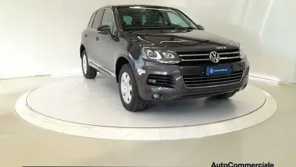 Usata VW Touareg Executive 245 CV (180 kW) 2012 Grigio scuro SUV