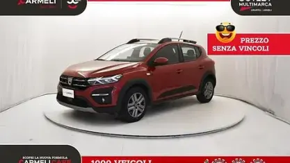 Usata Dacia Sandero Comfort 101 CV (74 kW) 2023 Rosso Berlina