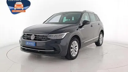 Nero perla Usata 2021 VW Tiguan Life SUV | 20.500 € (Super prezzo)