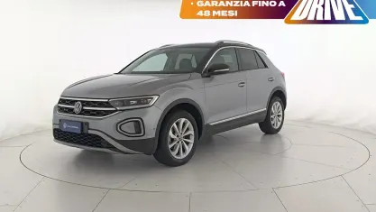 Usata VW T-Roc Style 110 CV (80 kW) 2023 Argento metallizzato SUV
